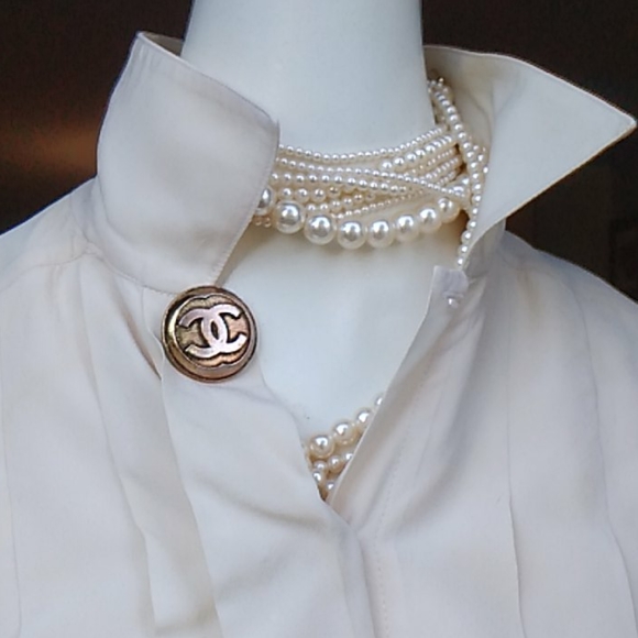 CHANEL Tops - Chanel Stunning Silk Blouse Gold Buttons!